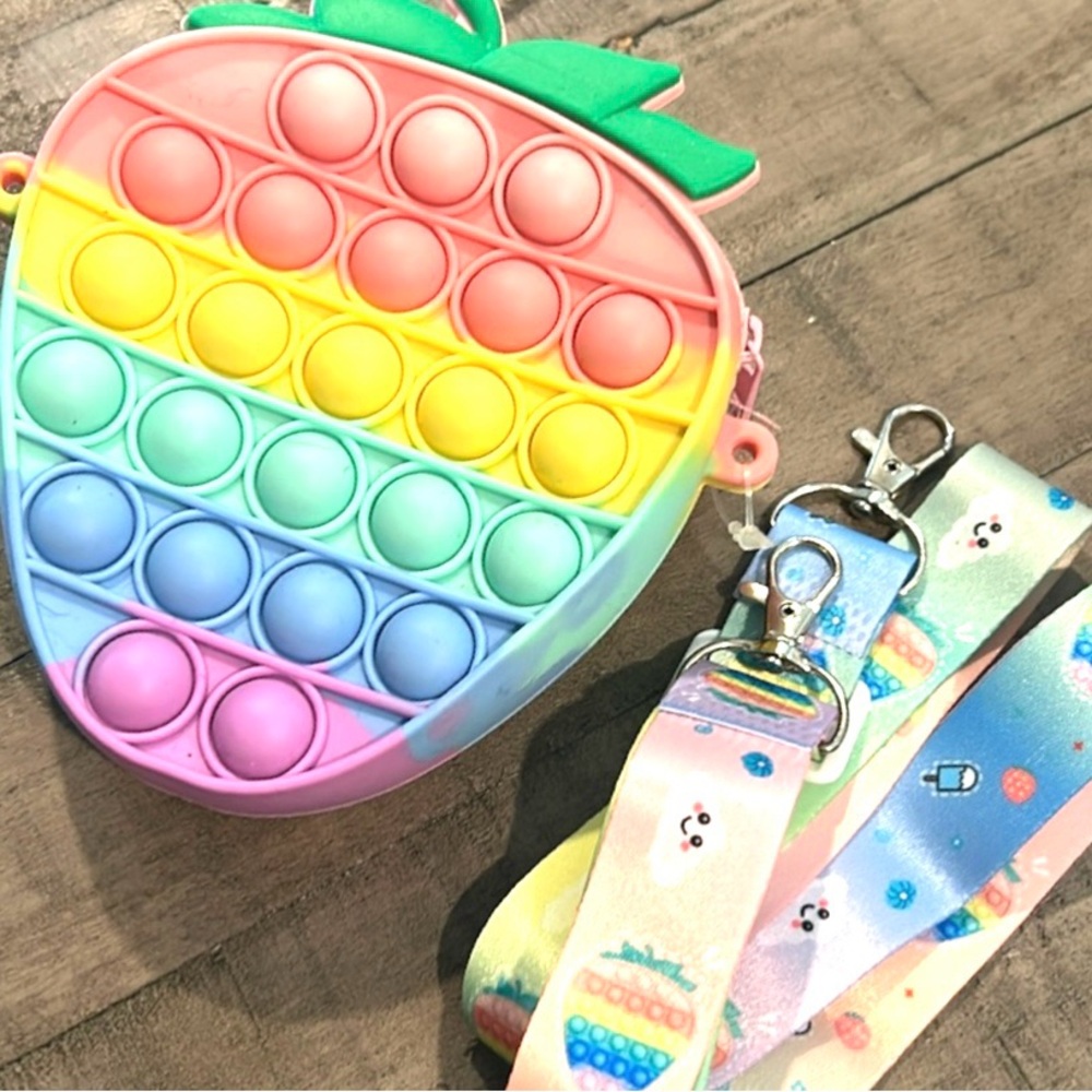 NWOT Pop Fidget Strawberry Purse Zipper Close  Adjustable Strap Pastel Accessory